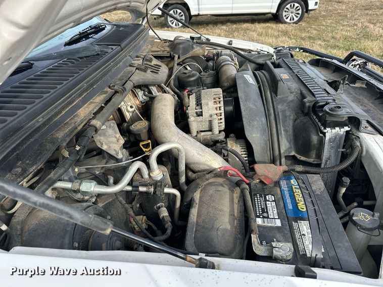 image for item EJ5331 2004 Ford F550 Crew Cab flatbed truck