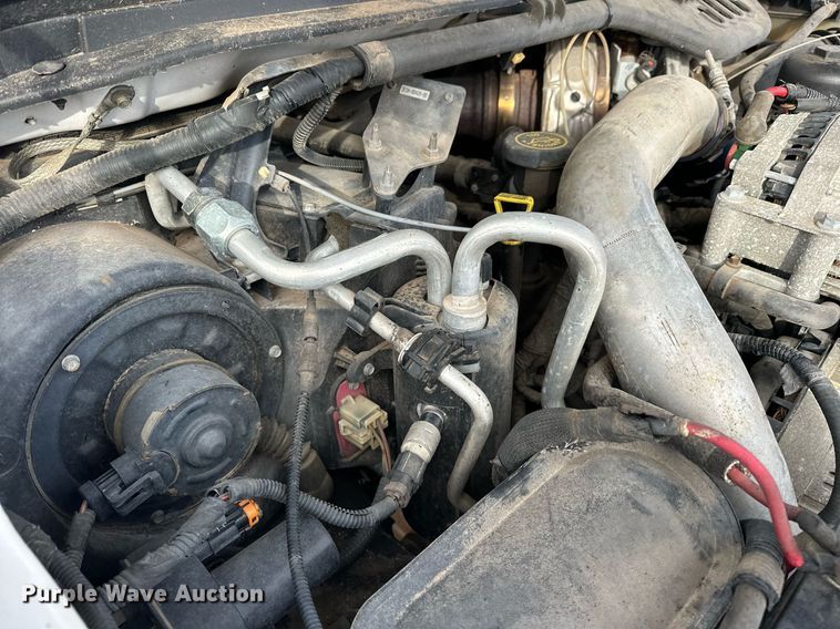 image for item EJ5331 2004 Ford F550 Crew Cab flatbed truck