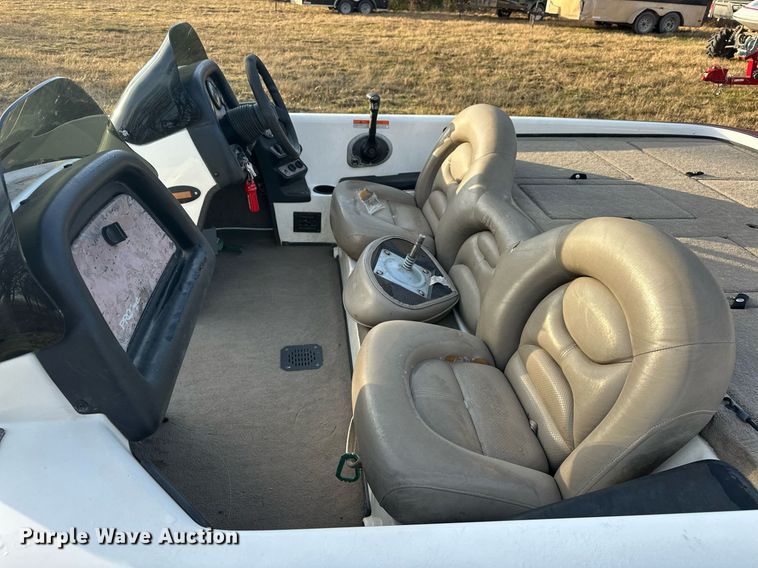 image for item EJ5332 2003 Procraft 200 Super Pro boat