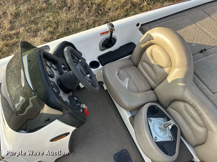 image for item EJ5332 2003 Procraft 200 Super Pro boat