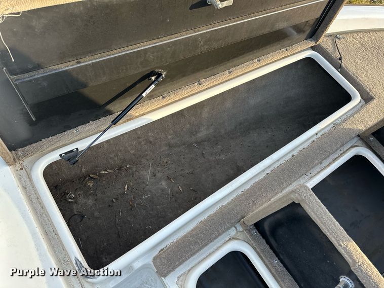 image for item EJ5332 2003 Procraft 200 Super Pro boat