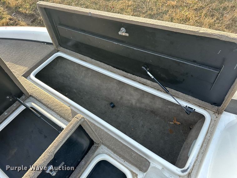 image for item EJ5332 2003 Procraft 200 Super Pro boat