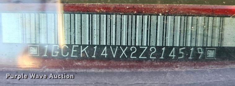 image for item EJ8131 2002 Chevrolet Silverado 1500 pickup truck