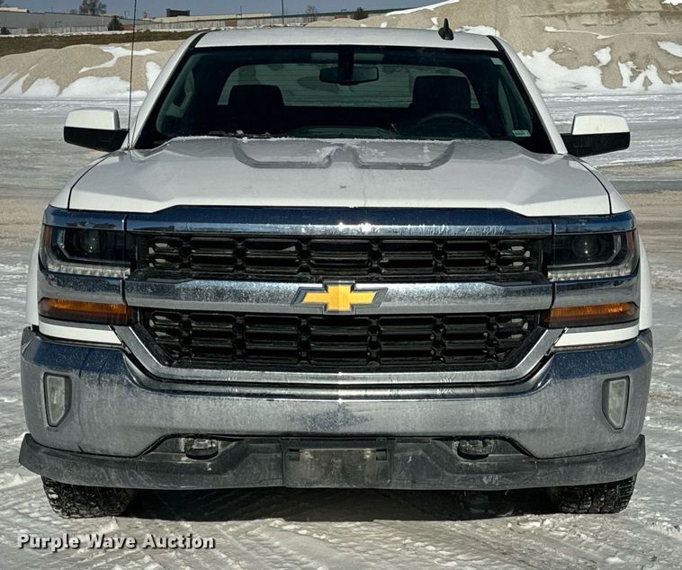 image for item EN5024 2017 Chevrolet Silverado 1500 Crew Cab pickup truck