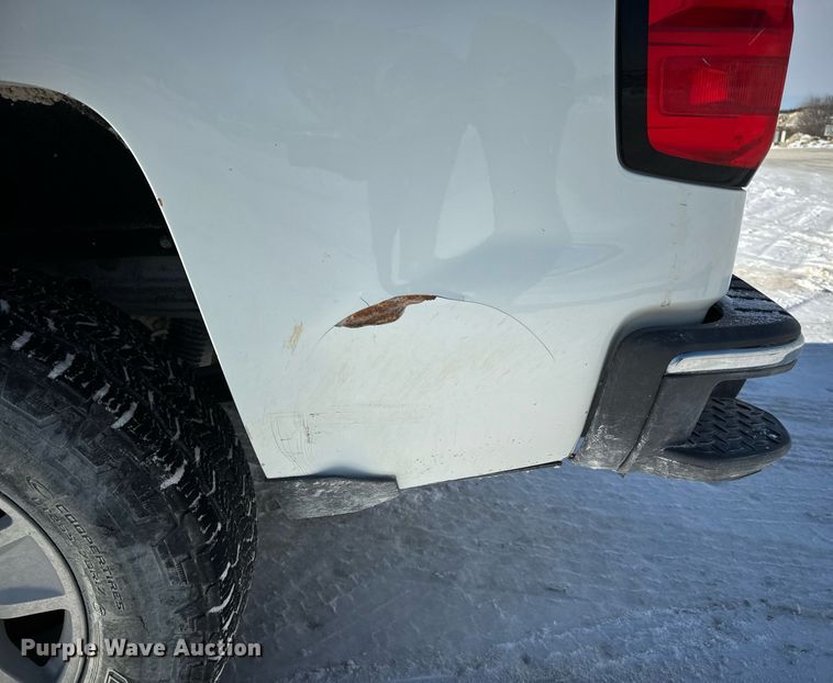 image for item EN5024 2017 Chevrolet Silverado 1500 Crew Cab pickup truck