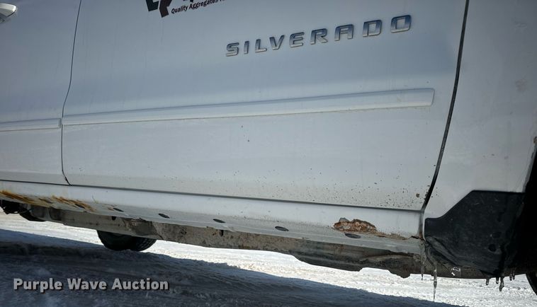 image for item EN5024 2017 Chevrolet Silverado 1500 Crew Cab pickup truck