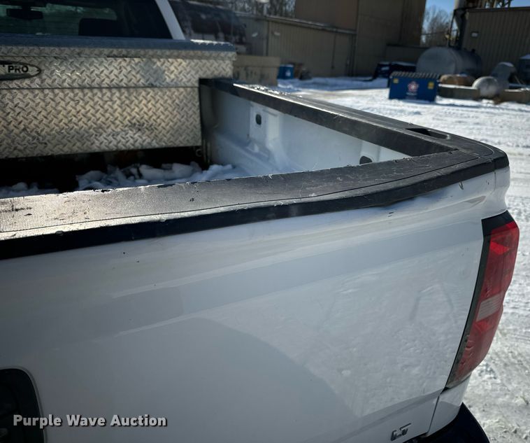 image for item EN5024 2017 Chevrolet Silverado 1500 Crew Cab pickup truck