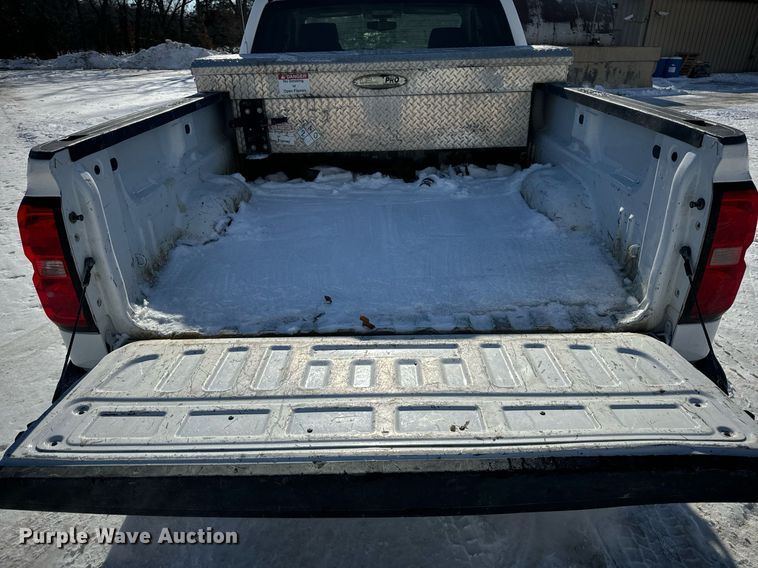 image for item EN5024 2017 Chevrolet Silverado 1500 Crew Cab pickup truck