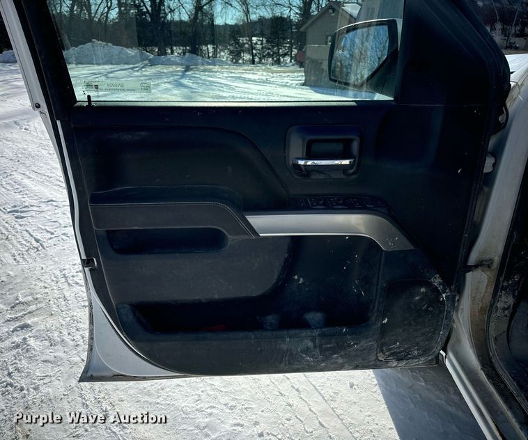 image for item EN5024 2017 Chevrolet Silverado 1500 Crew Cab pickup truck