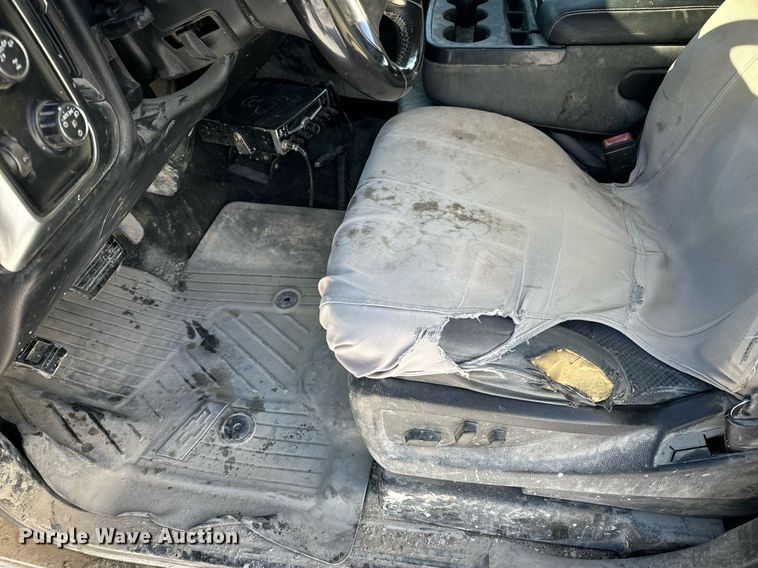 image for item EN5024 2017 Chevrolet Silverado 1500 Crew Cab pickup truck