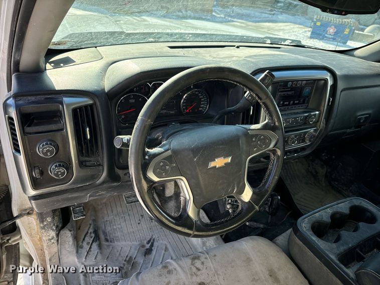 image for item EN5024 2017 Chevrolet Silverado 1500 Crew Cab pickup truck