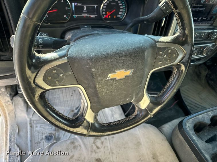 image for item EN5024 2017 Chevrolet Silverado 1500 Crew Cab pickup truck