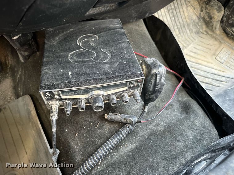 image for item EN5024 2017 Chevrolet Silverado 1500 Crew Cab pickup truck