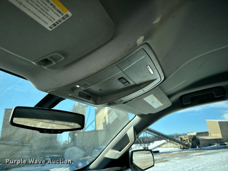 image for item EN5024 2017 Chevrolet Silverado 1500 Crew Cab pickup truck