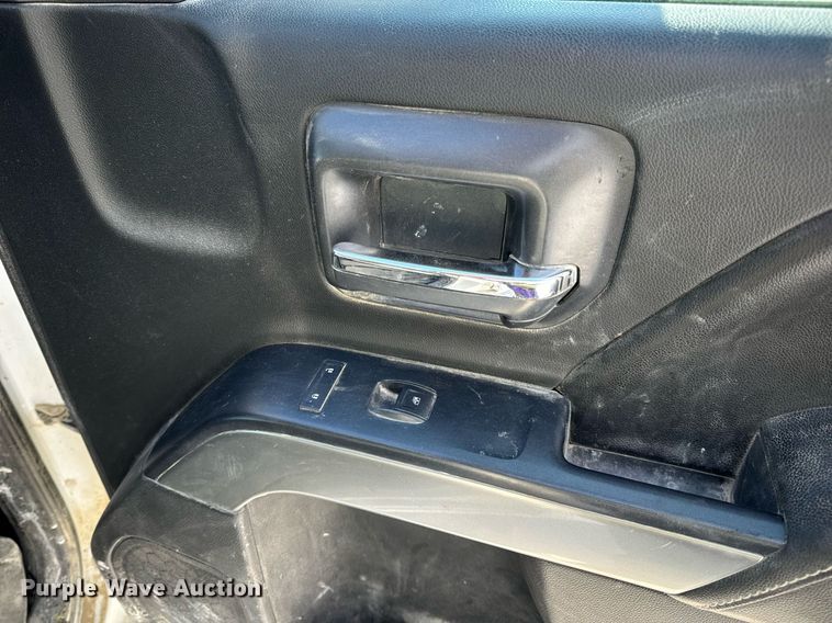 image for item EN5024 2017 Chevrolet Silverado 1500 Crew Cab pickup truck