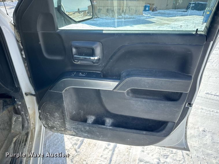 image for item EN5024 2017 Chevrolet Silverado 1500 Crew Cab pickup truck