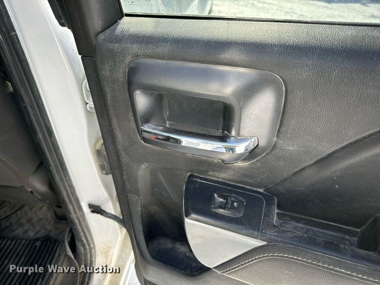 image for item EN5024 2017 Chevrolet Silverado 1500 Crew Cab pickup truck