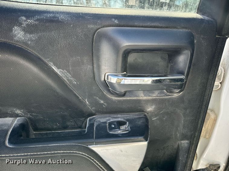 image for item EN5024 2017 Chevrolet Silverado 1500 Crew Cab pickup truck