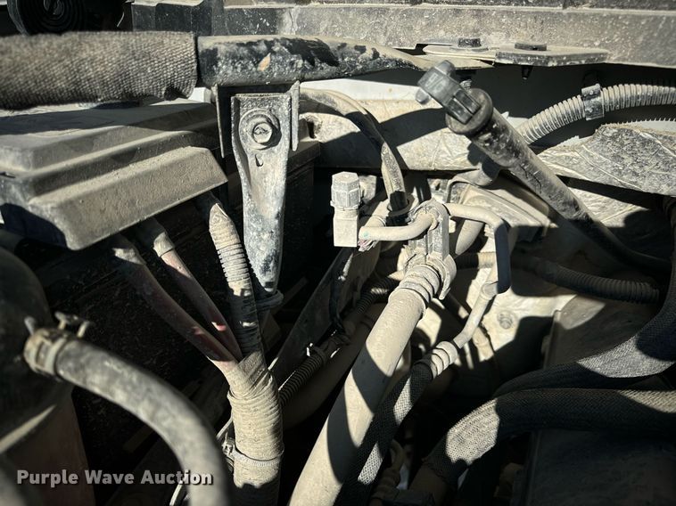 image for item EN5024 2017 Chevrolet Silverado 1500 Crew Cab pickup truck