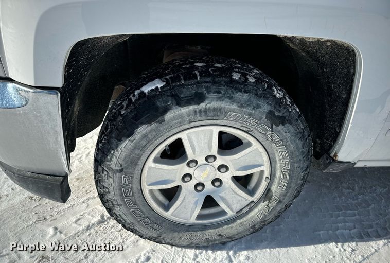 image for item EN5024 2017 Chevrolet Silverado 1500 Crew Cab pickup truck