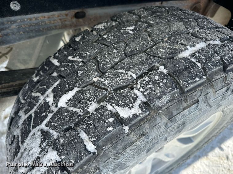 image for item EN5024 2017 Chevrolet Silverado 1500 Crew Cab pickup truck