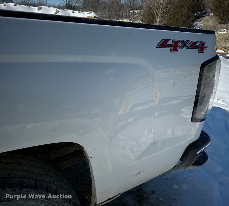 image for item EN5028 2015 Chevrolet Silverado 1500 pickup truck