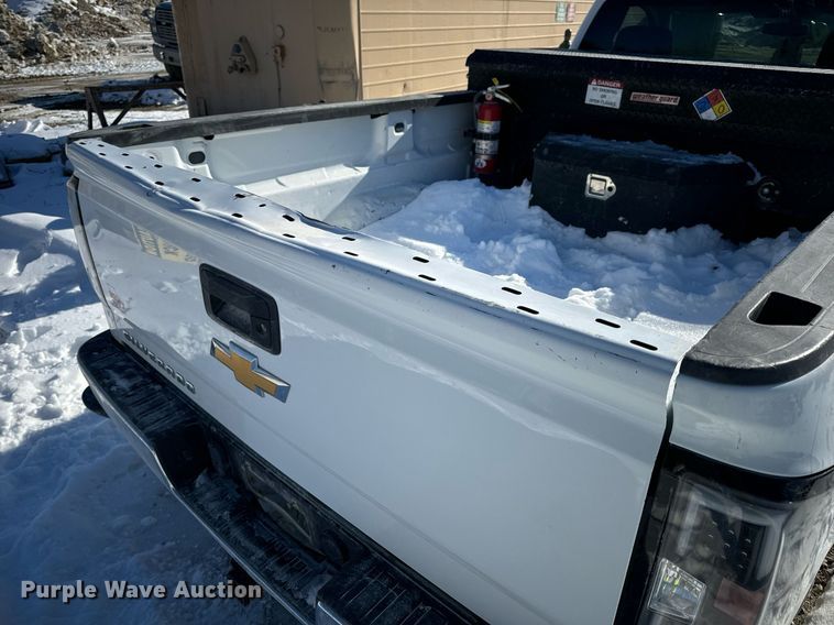 image for item EN5028 2015 Chevrolet Silverado 1500 pickup truck