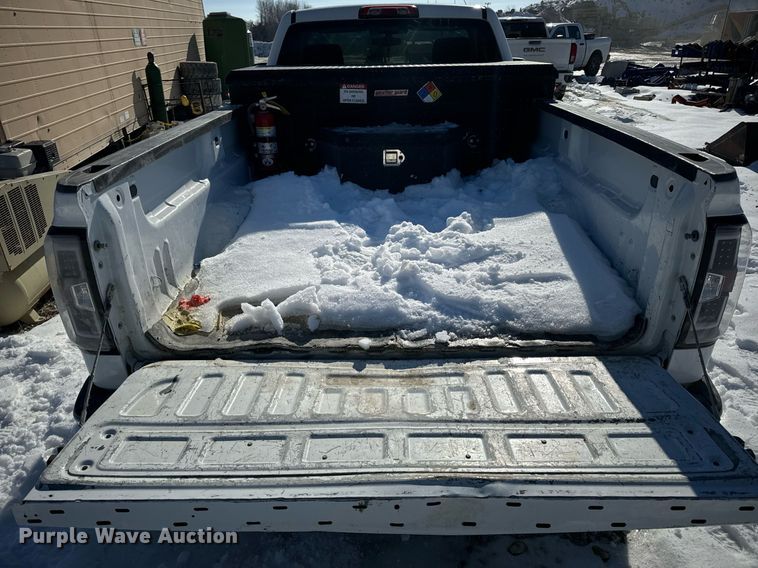 image for item EN5028 2015 Chevrolet Silverado 1500 pickup truck