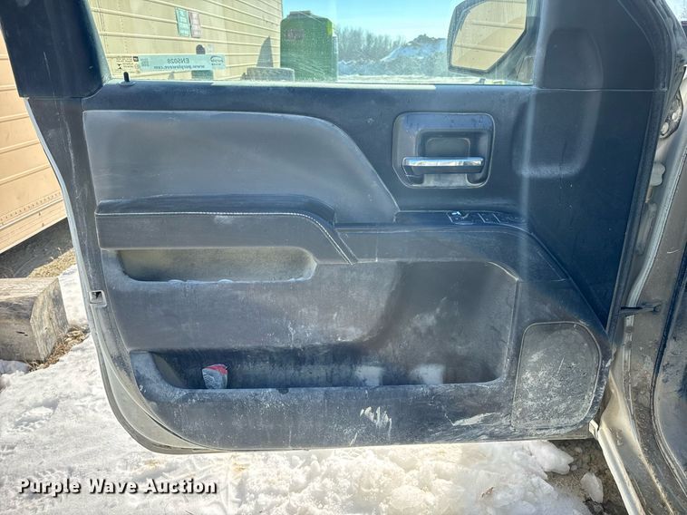 image for item EN5028 2015 Chevrolet Silverado 1500 pickup truck