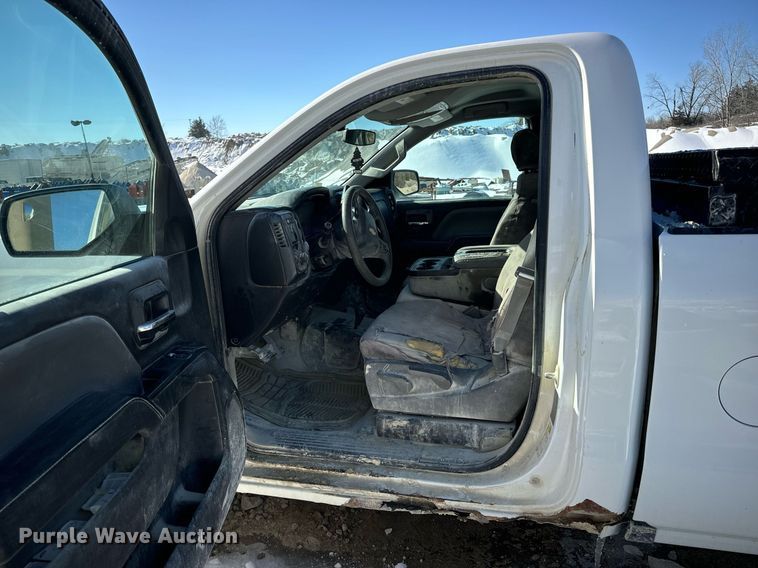 image for item EN5028 2015 Chevrolet Silverado 1500 pickup truck