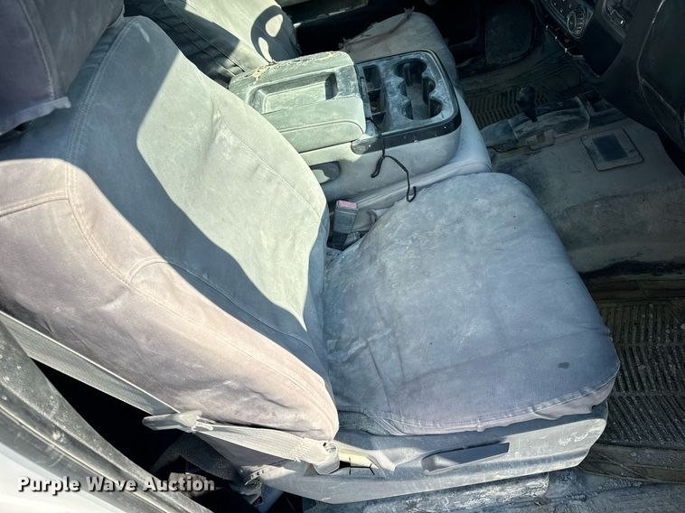 image for item EN5028 2015 Chevrolet Silverado 1500 pickup truck