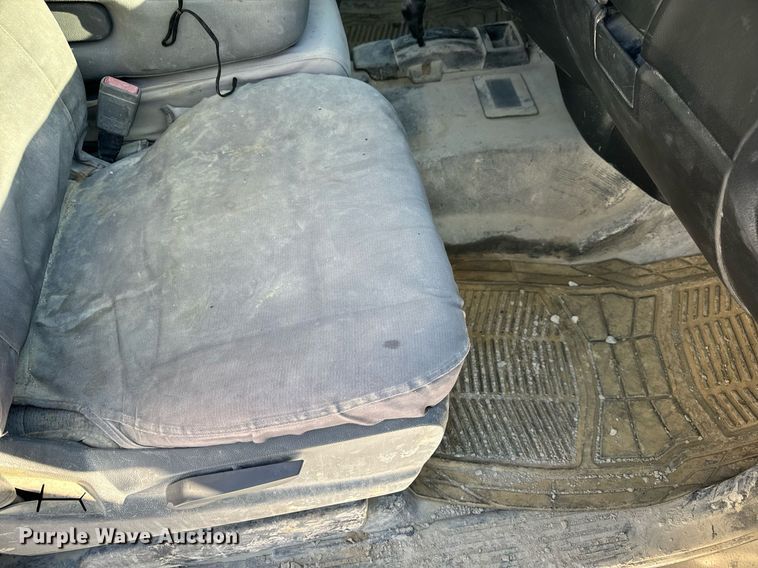 image for item EN5028 2015 Chevrolet Silverado 1500 pickup truck