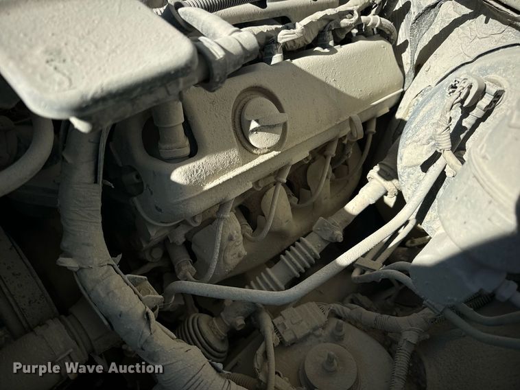 image for item EN5028 2015 Chevrolet Silverado 1500 pickup truck