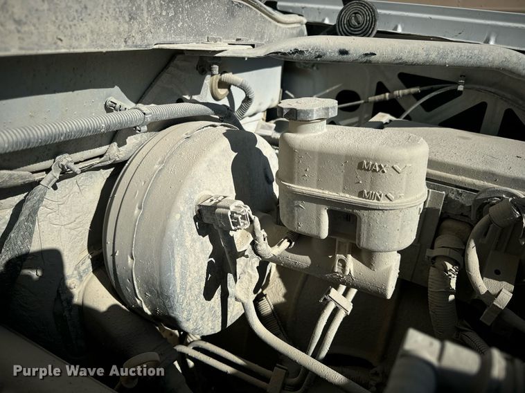 image for item EN5028 2015 Chevrolet Silverado 1500 pickup truck