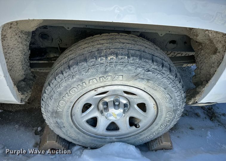 image for item EN5028 2015 Chevrolet Silverado 1500 pickup truck