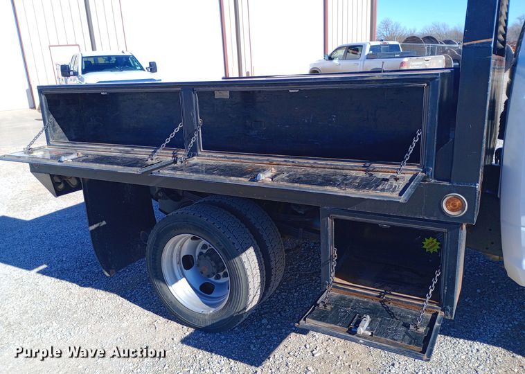 image for item EO0503 2014 Dodge Ram 5500HD flatbed truck