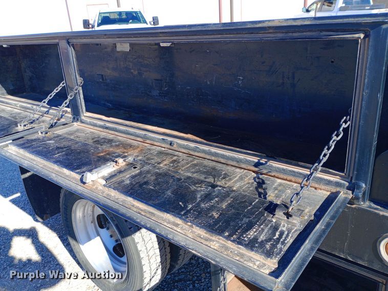 image for item EO0503 2014 Dodge Ram 5500HD flatbed truck