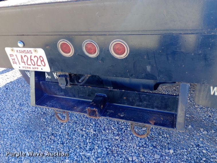 image for item EO0503 2014 Dodge Ram 5500HD flatbed truck