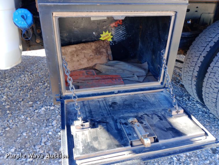 image for item EO0503 2014 Dodge Ram 5500HD flatbed truck