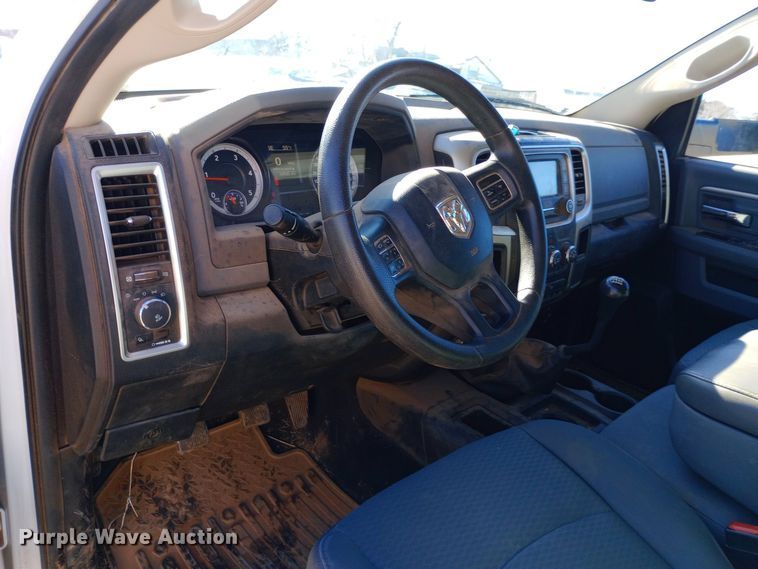 image for item EO0503 2014 Dodge Ram 5500HD flatbed truck