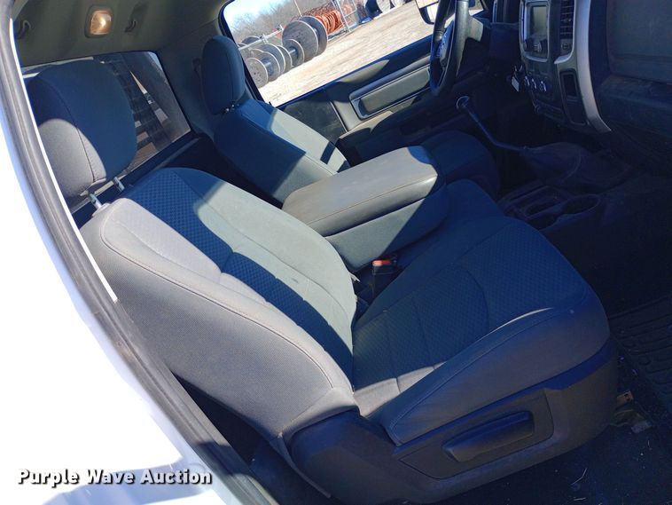 image for item EO0503 2014 Dodge Ram 5500HD flatbed truck