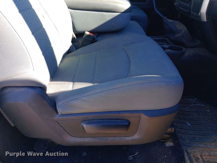 image for item EO0503 2014 Dodge Ram 5500HD flatbed truck