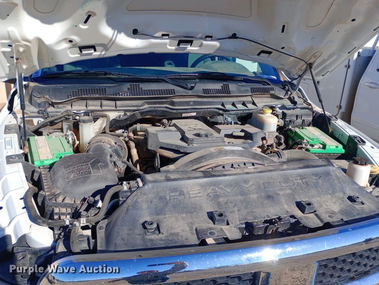 image for item EO0503 2014 Dodge Ram 5500HD flatbed truck