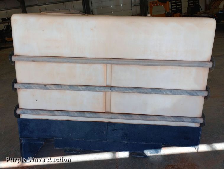 image for item EO0505 Tank