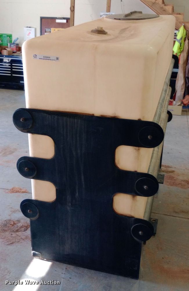 image for item EO0505 Tank