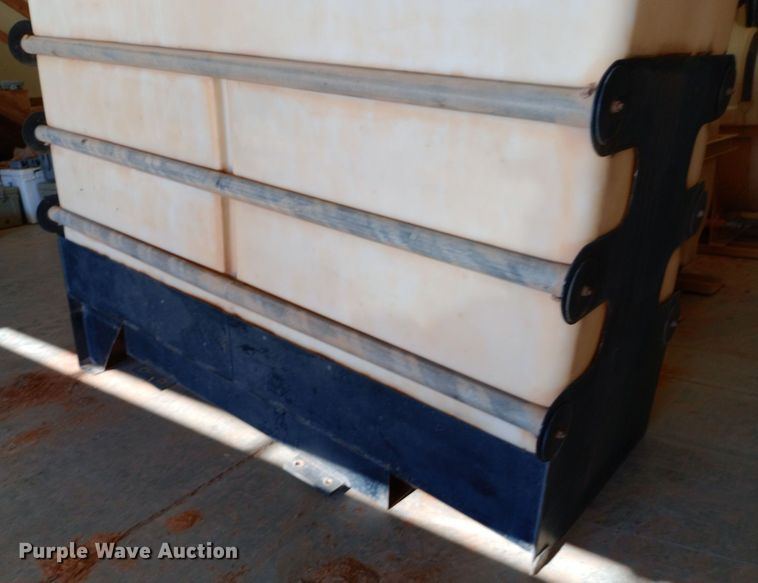 image for item EO0505 Tank