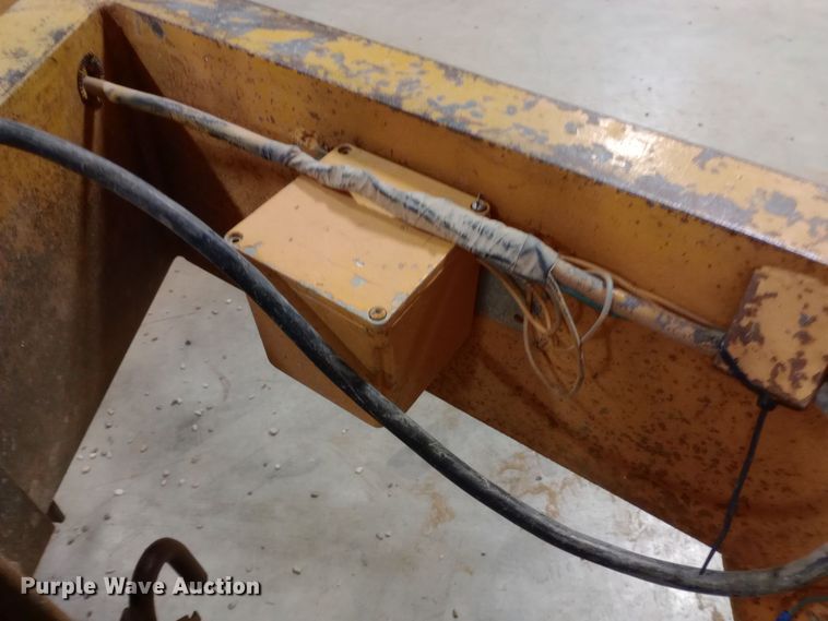 image for item EO0508 1996 Belshe equipment trailer