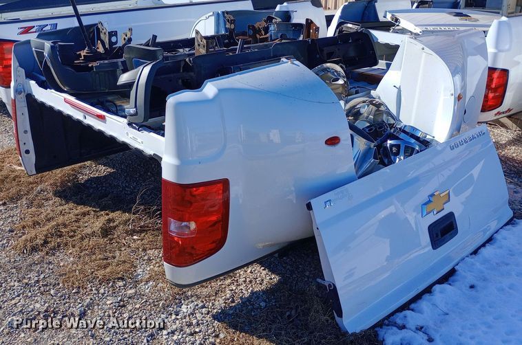 image for item EO0512 2013 Chevrolet Silverado 3500 pickup truck bed