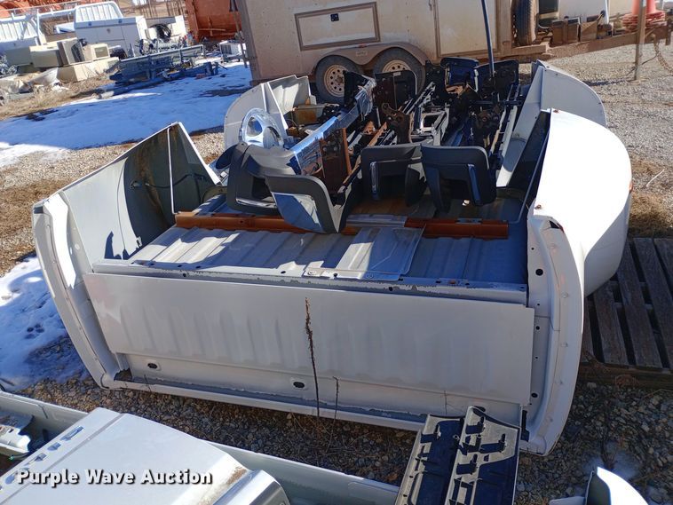 image for item EO0512 2013 Chevrolet Silverado 3500 pickup truck bed