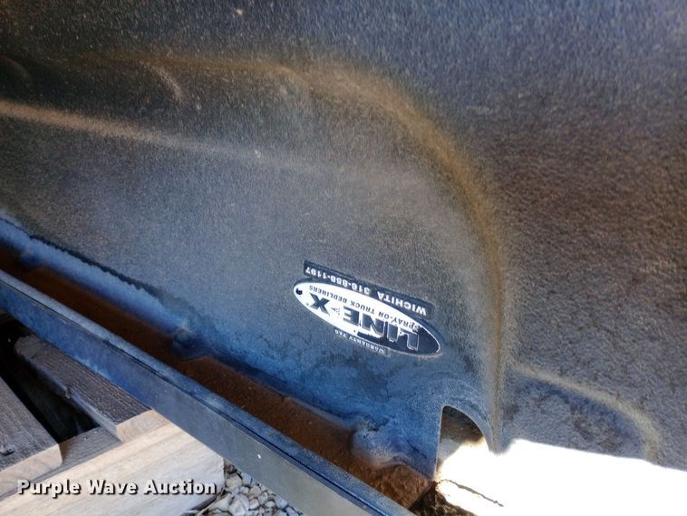 image for item EO0512 2013 Chevrolet Silverado 3500 pickup truck bed